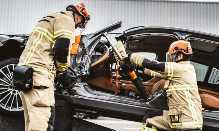 Herramientas de extricación y cómo manejarlas con seguridad