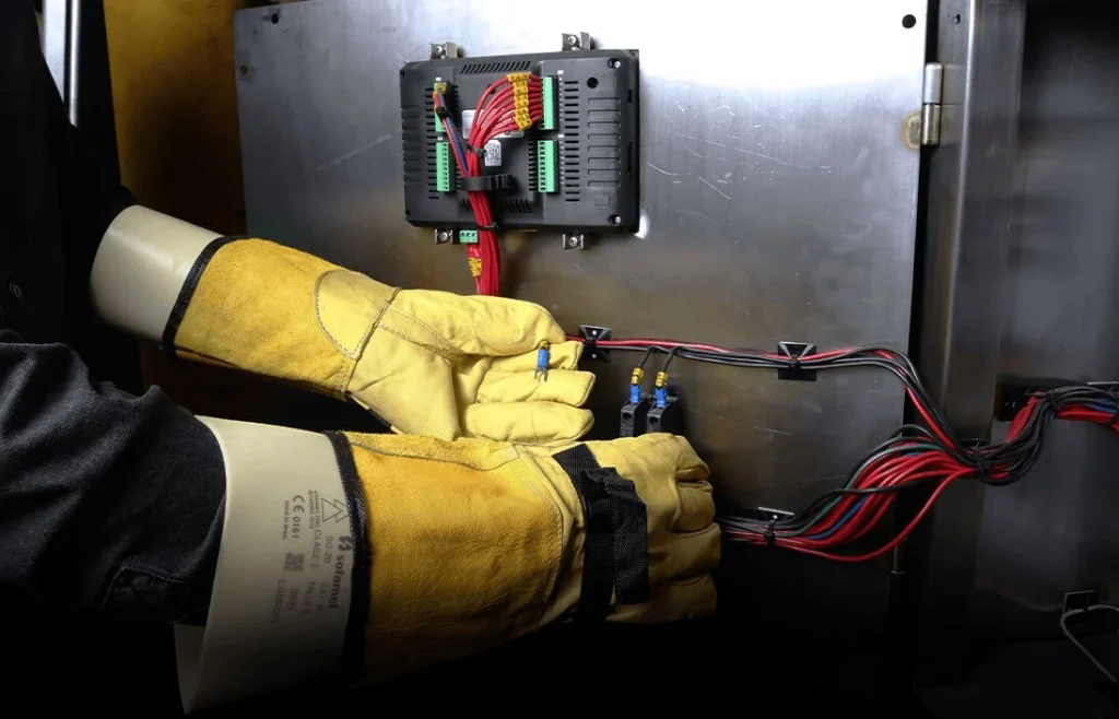 ¿Qué son los guantes dieléctricos Usos y características