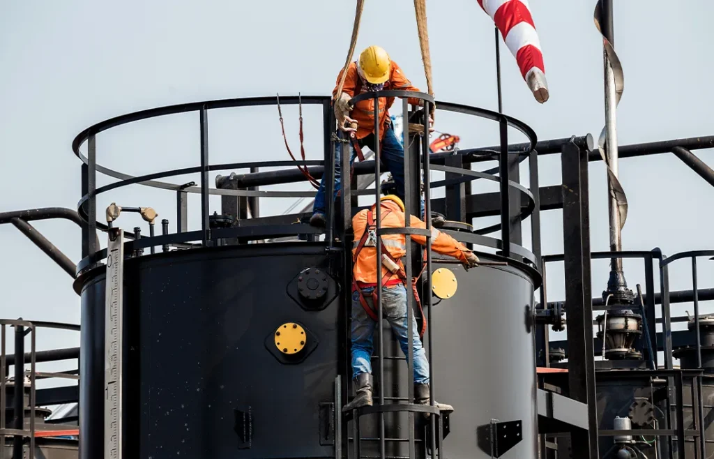 Riesgos mecánicos en la industria petrolera colombiana y cómo mitigarlos