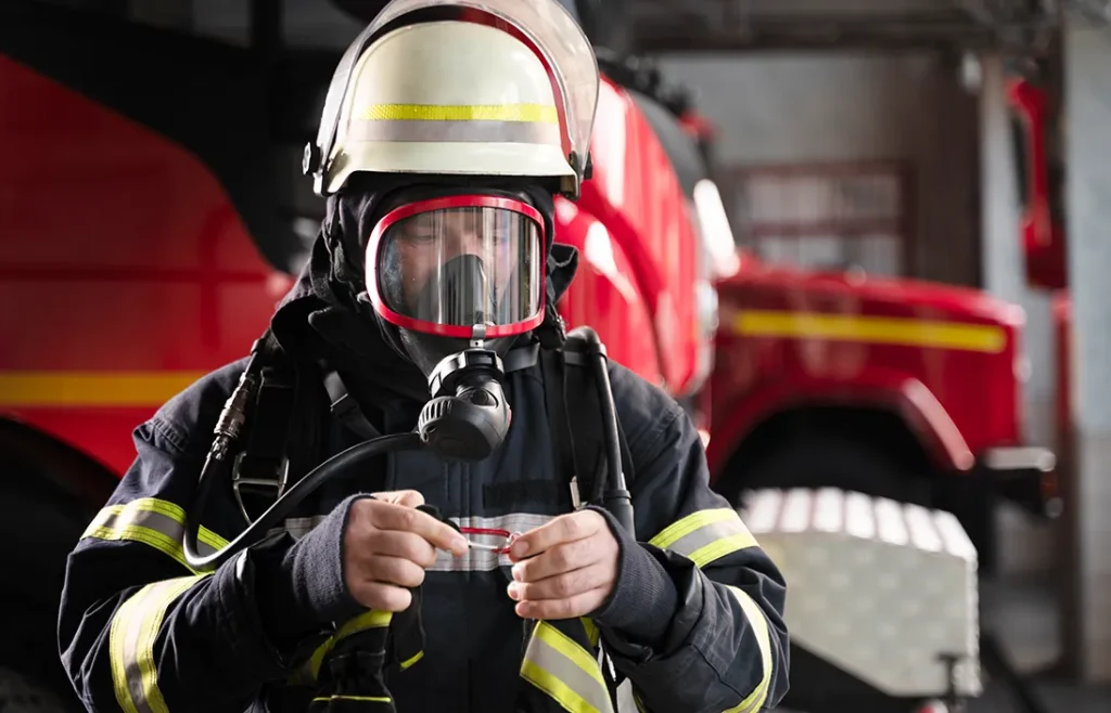 Cómo usar correctamente un equipo de respiración autónoma en operaciones de rescate